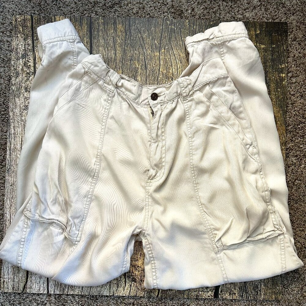 Urban Outfitters High Waisted Parachute Barrel Pants Size 6